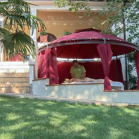 Garden Ferienhaus *